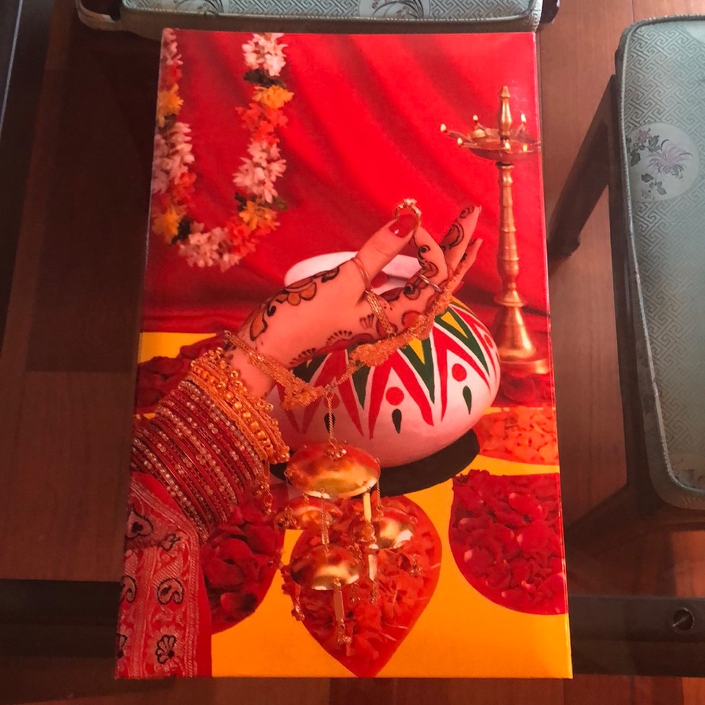Festive photo album for 4”x6” pictures. NEW.